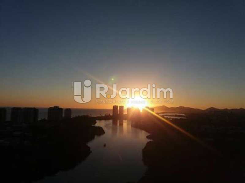 Conheça vista varanda do imóvel - Cobertura Duplex Barra da Tijuca 2 Quartos - LACO20112 - 31 vista varanda - Cobertura Duplex Barra da Tijuca 2 Quartos - LACO20112 - 31