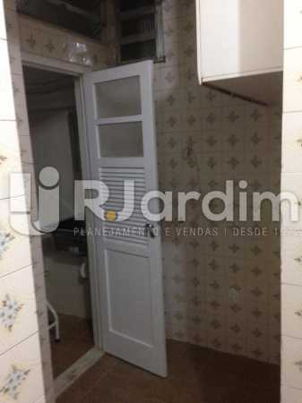 Conheça Área e banheiro de serviço do imóvel - Apartamento Gávea 1 Quarto Aluguel - LAAP10409 - 9 Área e banheiro de serviço - Apartamento Gávea 1 Quarto Aluguel - LAAP10409 - 9