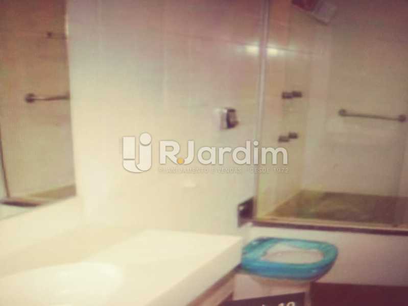 Conheça Banheiro suíte do imóvel - Apartamento Copacabana 3 Quartos Aluguel - LAAP32295 - 11 Banheiro suíte - Apartamento Copacabana 3 Quartos Aluguel - LAAP32295 - 11