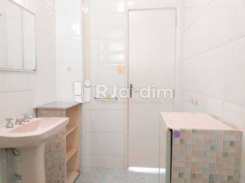 Conheça banheiro social do imóvel - Apartamento Copacabana 3 Quartos - LAAP32298 - 7 banheiro social - Apartamento Copacabana 3 Quartos - LAAP32298 - 7