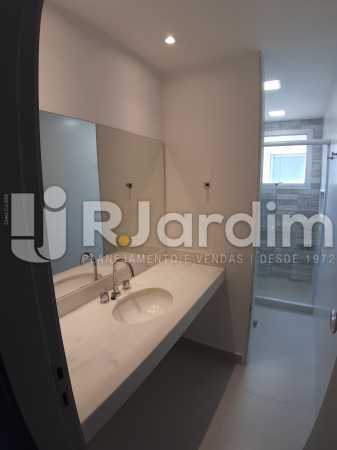 Conheça Banheiro suíte do imóvel - Apartamento Urca 4 Quartos Aluguel - LAAP40839 - 11 Banheiro suíte - Apartamento Urca 4 Quartos Aluguel - LAAP40839 - 11