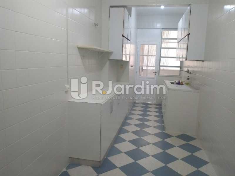 Conheça cozinha / área do imóvel - Apartamento Leme 4 Quartos - LAAP40843 - 25 cozinha / área - Apartamento Leme 4 Quartos - LAAP40843 - 25