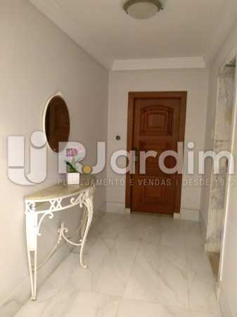 Conheça entrada social do imóvel - Apartamento Leme 4 Quartos - LAAP40843 - 6 entrada social - Apartamento Leme 4 Quartos - LAAP40843 - 6