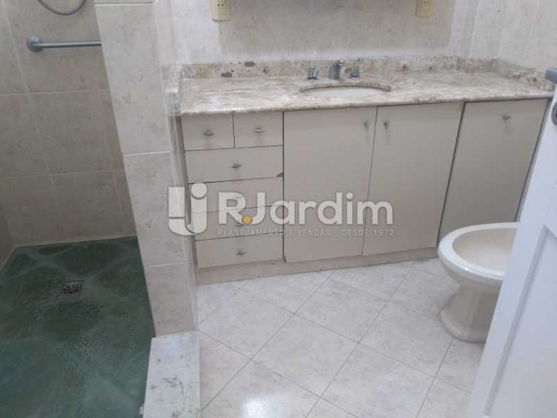 Conheça banheiro do imóvel - Apartamento Leme 4 Quartos - LAAP40843 - 24 banheiro - Apartamento Leme 4 Quartos - LAAP40843 - 24