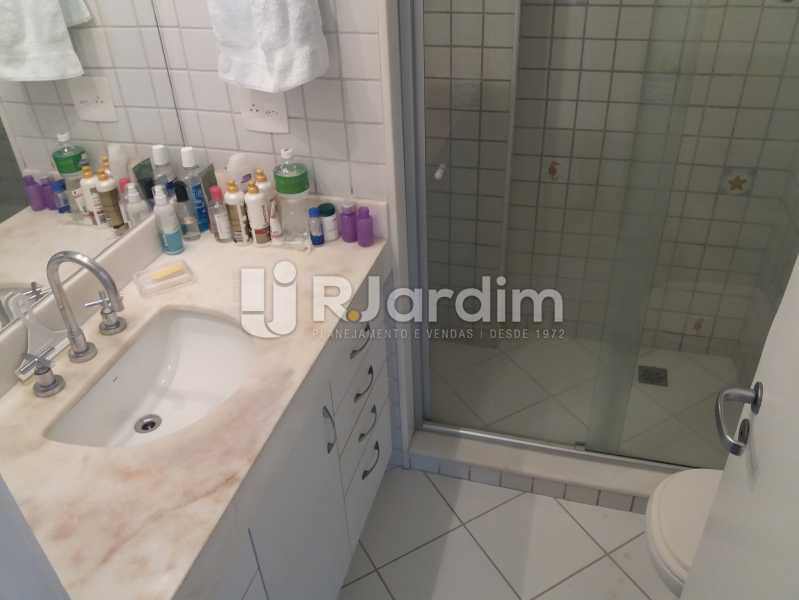 Conheça Banheiro suíte 1 do imóvel - Apartamento Leblon 4 Quartos - LAAP40842 - 21 Banheiro suíte 1 - Apartamento Leblon 4 Quartos - LAAP40842 - 21