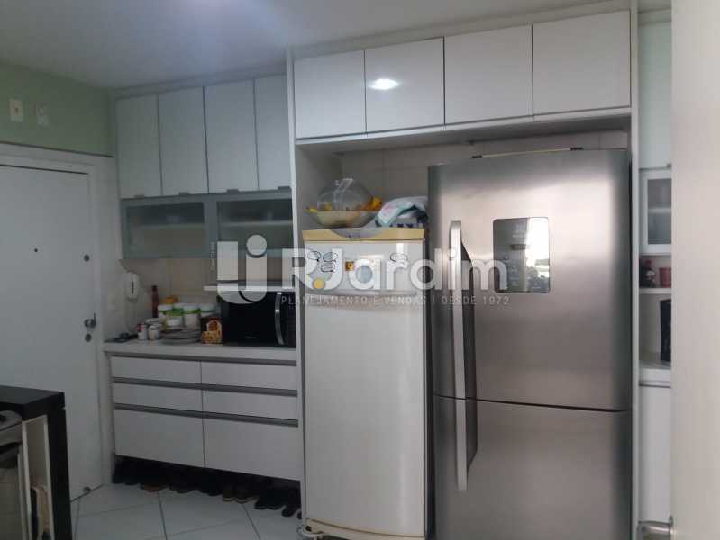 Conheça Cozinha do imóvel - Apartamento Leblon 4 Quartos - LAAP40842 - 25 Cozinha - Apartamento Leblon 4 Quartos - LAAP40842 - 25