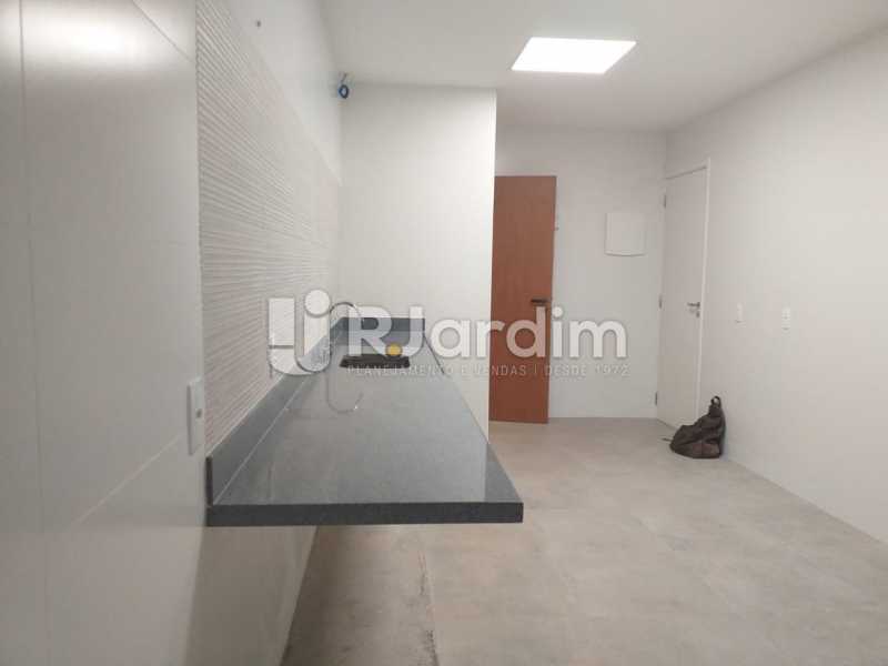 Conheça COZINHA do imóvel - Apartamento - Padrão / Residencial / Leblon - LAAP32308 - 18 COZINHA - Apartamento - Padrão / Residencial / Leblon - LAAP32308 - 18