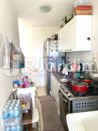Conheça área/cozinha do imóvel - Apartamento À Venda Avenida Vice Presidente Jose Alencar,Barra da Tijuca, Zona Oeste - Barra e Adjacentes,Rio de Janeiro - R$ 520.000 - LAAP21663 - 16 área/cozinha - Apartamento À Venda Avenida Vice Presidente Jose Alencar,Barra da Tijuca, Zona Oeste - Barra e Adjacentes,Rio de Janeiro - R$ 520.000 - LAAP21663 - 16