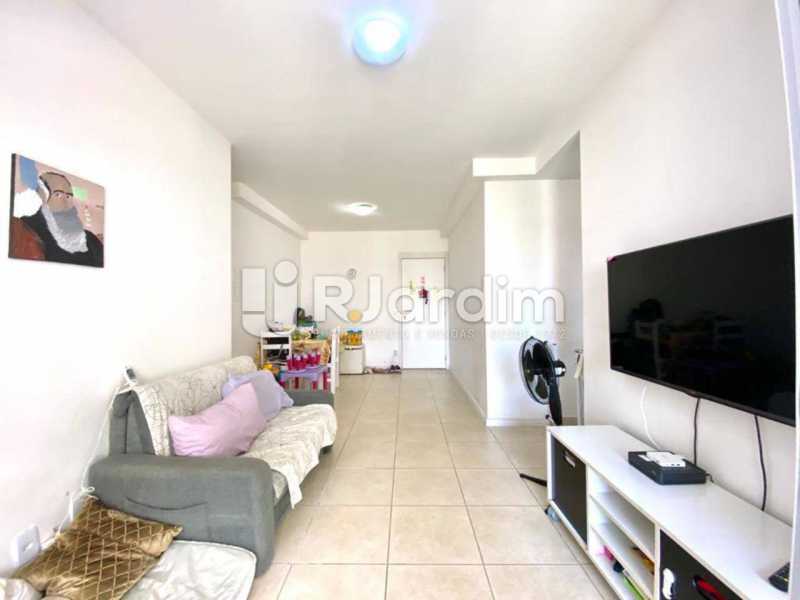 Conheça sala do imóvel - Apartamento À Venda Avenida Vice Presidente Jose Alencar,Barra da Tijuca, Zona Oeste - Barra e Adjacentes,Rio de Janeiro - R$ 520.000 - LAAP21663 - 6 sala - Apartamento À Venda Avenida Vice Presidente Jose Alencar,Barra da Tijuca, Zona Oeste - Barra e Adjacentes,Rio de Janeiro - R$ 520.000 - LAAP21663 - 6