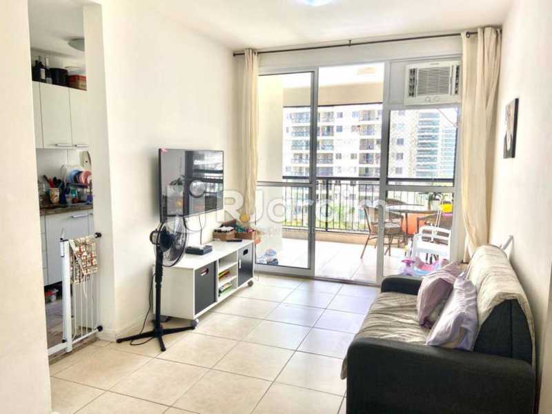 Conheça sala do imóvel - Apartamento À Venda Avenida Vice Presidente Jose Alencar,Barra da Tijuca, Zona Oeste - Barra e Adjacentes,Rio de Janeiro - R$ 520.000 - LAAP21663 - 5 sala - Apartamento À Venda Avenida Vice Presidente Jose Alencar,Barra da Tijuca, Zona Oeste - Barra e Adjacentes,Rio de Janeiro - R$ 520.000 - LAAP21663 - 5
