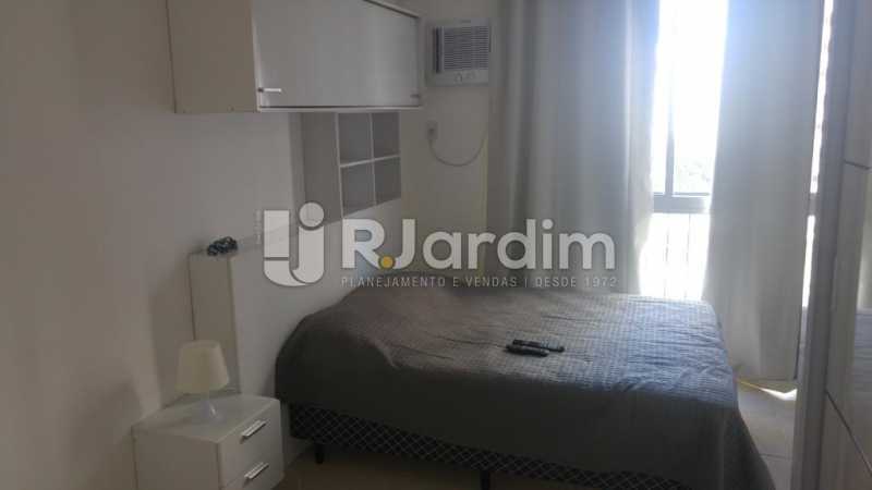 Conheça suíte do imóvel - Apartamento À Venda Avenida Vice Presidente Jose Alencar,Barra da Tijuca, Zona Oeste - Barra e Adjacentes,Rio de Janeiro - R$ 520.000 - LAAP21663 - 11 suíte - Apartamento À Venda Avenida Vice Presidente Jose Alencar,Barra da Tijuca, Zona Oeste - Barra e Adjacentes,Rio de Janeiro - R$ 520.000 - LAAP21663 - 11