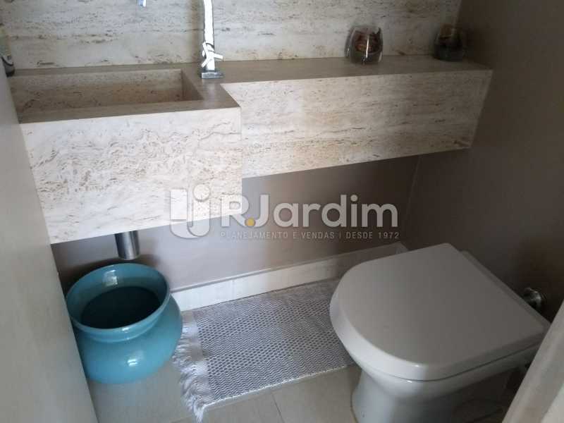 Conheça lavabo do imóvel - Apartamento Copacabana 3 Quartos - LAAP32317 - 19 lavabo - Apartamento Copacabana 3 Quartos - LAAP32317 - 19