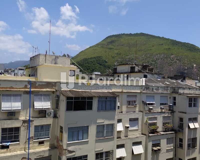Conheça Vista sala do imóvel - Cobertura Copacabana 3 Quartos - LACO30304 - 10 Vista sala - Cobertura Copacabana 3 Quartos - LACO30304 - 10