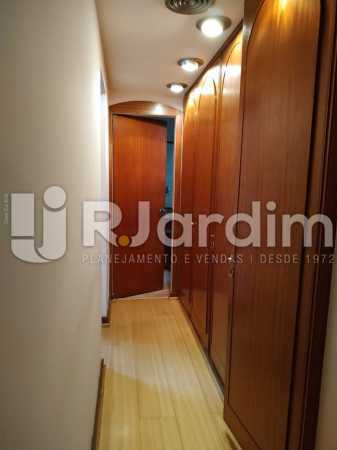 Conheça circ.armarios suite do imóvel - Apartamento Ipanema 3 Quartos - BGAP30011 - 14 circ.armarios suite - Apartamento Ipanema 3 Quartos - BGAP30011 - 14