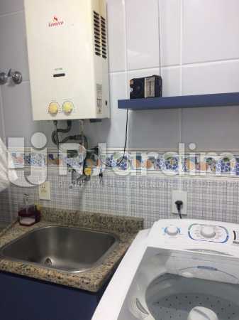 Conheça Área de serviço do imóvel - Cobertura Copacabana 3 Quartos Compra Venda - LACO30305 - 24 Área de serviço - Cobertura Copacabana 3 Quartos Compra Venda - LACO30305 - 24