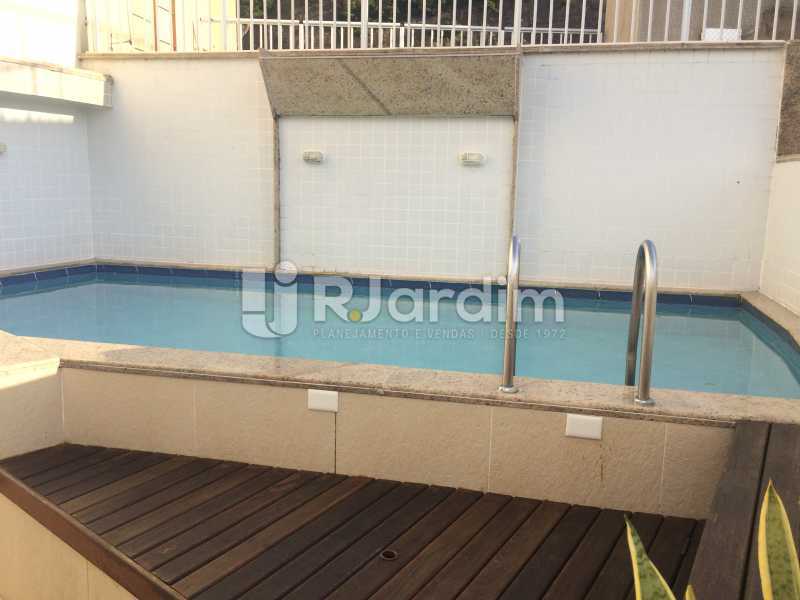 Conheça Piscina do imóvel - Cobertura Copacabana 3 Quartos Compra Venda - LACO30305 - 31 Piscina - Cobertura Copacabana 3 Quartos Compra Venda - LACO30305 - 31