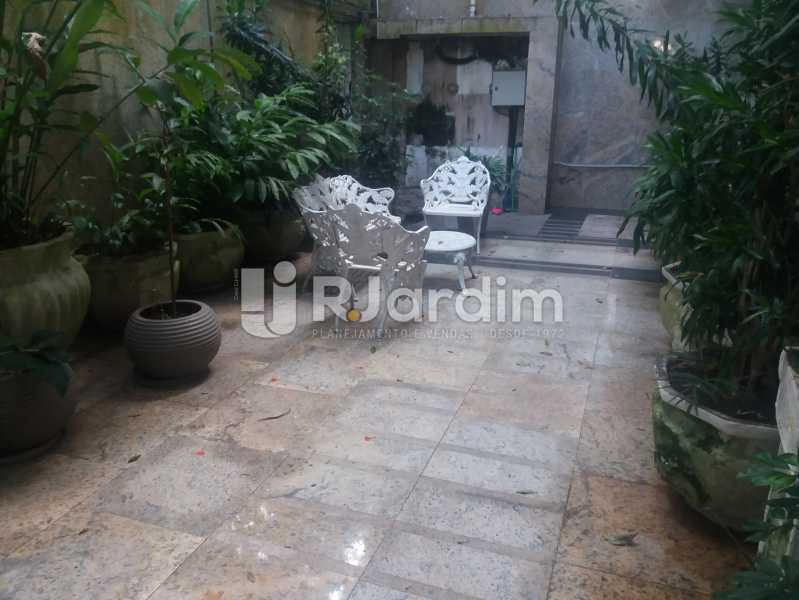 Conheça entrada do imóvel - Casa Gávea, Zona Sul,Rio de Janeiro, RJ À Venda, 7 Quartos, 900m² - LACA70001 - 14 entrada - Casa Gávea, Zona Sul,Rio de Janeiro, RJ À Venda, 7 Quartos, 900m² - LACA70001 - 14