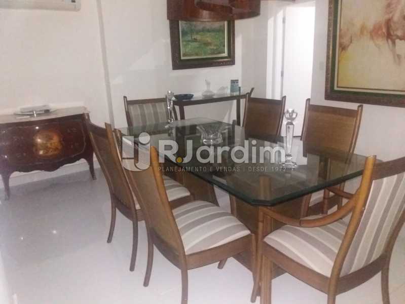 Conheça Sala jantar, 1º piso do imóvel - Casa Gávea, Zona Sul,Rio de Janeiro, RJ À Venda, 7 Quartos, 900m² - LACA70001 - 3 Sala jantar, 1º piso - Casa Gávea, Zona Sul,Rio de Janeiro, RJ À Venda, 7 Quartos, 900m² - LACA70001 - 3
