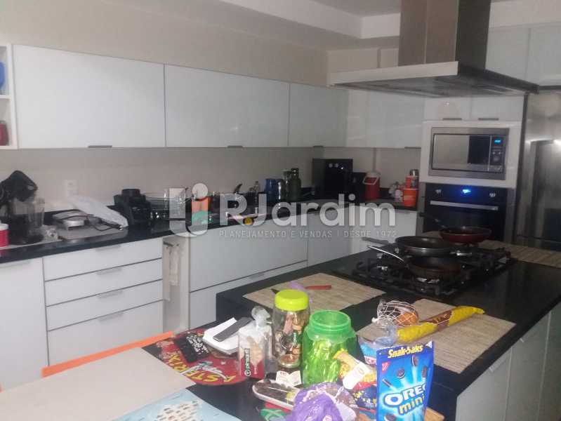 Conheça cozinha do imóvel - Casa Gávea, Zona Sul,Rio de Janeiro, RJ À Venda, 7 Quartos, 900m² - LACA70001 - 13 cozinha - Casa Gávea, Zona Sul,Rio de Janeiro, RJ À Venda, 7 Quartos, 900m² - LACA70001 - 13