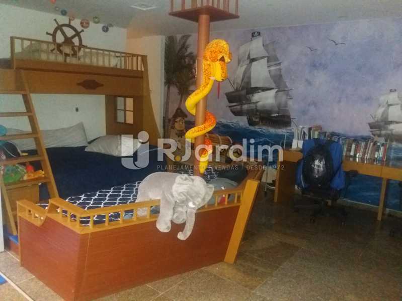 Conheça Suíte 1º piso do imóvel - Casa Gávea, Zona Sul,Rio de Janeiro, RJ À Venda, 7 Quartos, 900m² - LACA70001 - 8 Suíte 1º piso - Casa Gávea, Zona Sul,Rio de Janeiro, RJ À Venda, 7 Quartos, 900m² - LACA70001 - 8