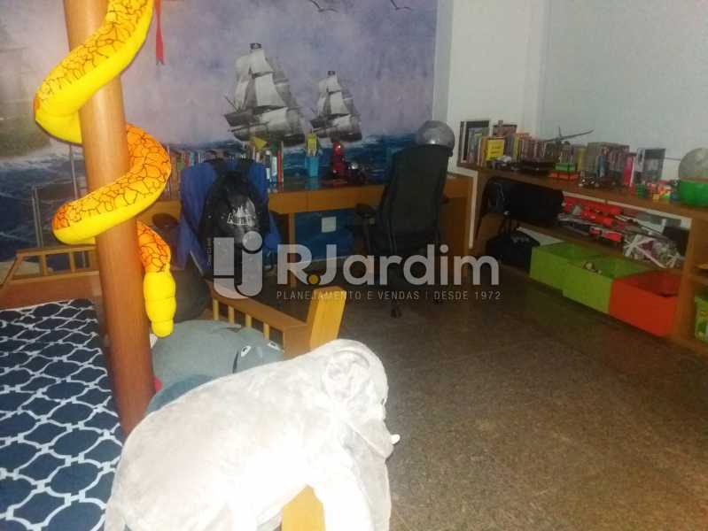 Conheça Suíte 1º piso do imóvel - Casa Gávea, Zona Sul,Rio de Janeiro, RJ À Venda, 7 Quartos, 900m² - LACA70001 - 23 Suíte 1º piso - Casa Gávea, Zona Sul,Rio de Janeiro, RJ À Venda, 7 Quartos, 900m² - LACA70001 - 23
