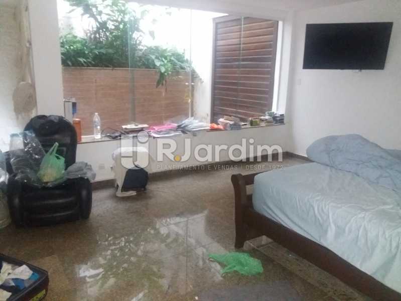 Conheça Suíte 1º piso do imóvel - Casa Gávea, Zona Sul,Rio de Janeiro, RJ À Venda, 7 Quartos, 900m² - LACA70001 - 11 Suíte 1º piso - Casa Gávea, Zona Sul,Rio de Janeiro, RJ À Venda, 7 Quartos, 900m² - LACA70001 - 11