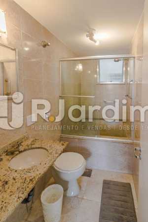 Conheça banheiro / suíte do imóvel - Apartamento Jardim Botânico 2 Quartos - LAAP21677 - 17 banheiro / suíte - Apartamento Jardim Botânico 2 Quartos - LAAP21677 - 17