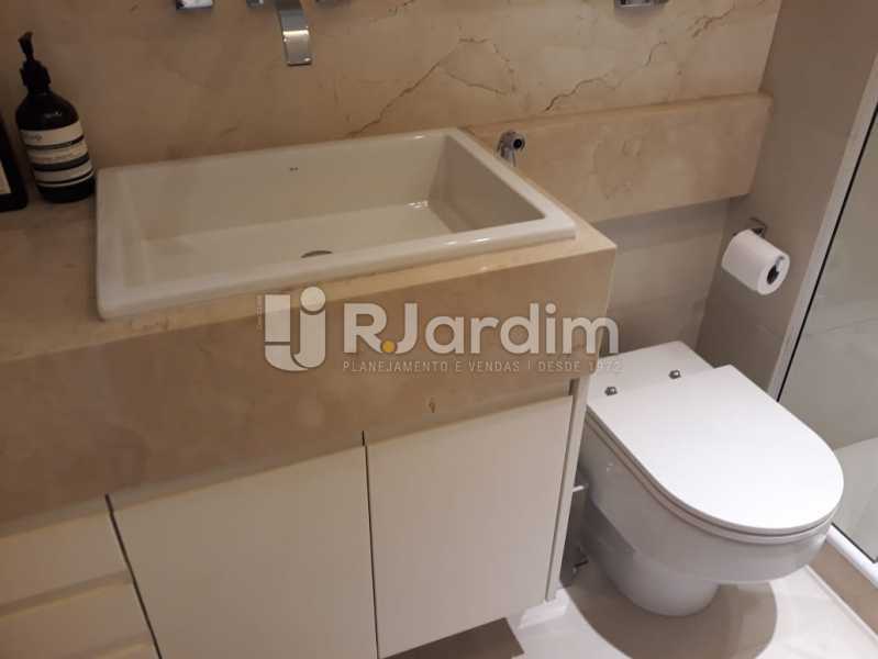 Conheça Banheiro (suite 3) do imóvel - Apartamento Humaitá 3 suítes - LAAP32337 - 19 Banheiro (suite 3) - Apartamento Humaitá 3 suítes - LAAP32337 - 19