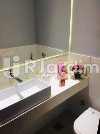 Conheça Lavabo do imóvel - Apartamento Leblon 3 Quartos - LAAP32338 - 10 Lavabo - Apartamento Leblon 3 Quartos - LAAP32338 - 10