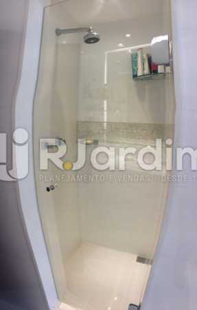 Conheça Banheiro social do imóvel - Apartamento Leblon 3 Quartos - LAAP32338 - 15 Banheiro social - Apartamento Leblon 3 Quartos - LAAP32338 - 15