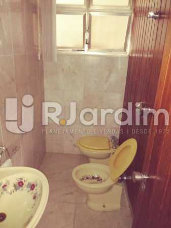 Conheça 6-LAVABO do imóvel - Apartamento Copacabana 3 Quartos Aluguel - LAAP32345 - 8 6-LAVABO - Apartamento Copacabana 3 Quartos Aluguel - LAAP32345 - 8