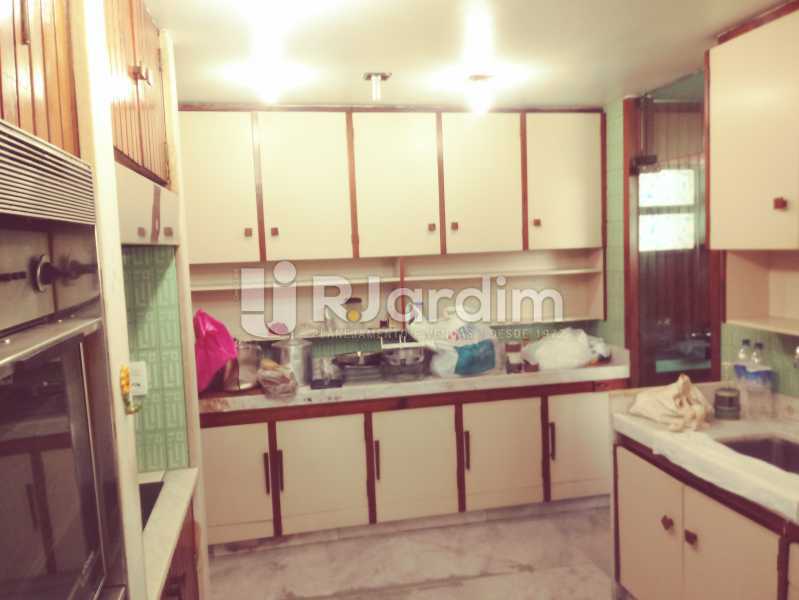 Conheça 20-ARMÁRIOS DA COZINHA do imóvel - Apartamento Copacabana 3 Quartos Aluguel - LAAP32345 - 22 20-ARMÁRIOS DA COZINHA - Apartamento Copacabana 3 Quartos Aluguel - LAAP32345 - 22