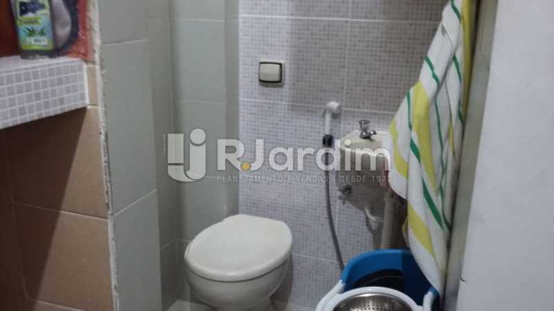 Conheça banheiro de serviço do imóvel - Apartamento Botafogo 3 Quartos - LAAP32346 - 19 banheiro de serviço - Apartamento Botafogo 3 Quartos - LAAP32346 - 19