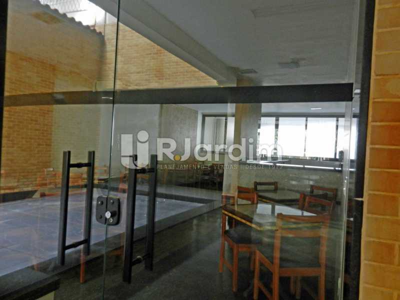 Conheça salão de festas do imóvel - Apartamento Copacabana, Zona Sul,Rio de Janeiro, RJ À Venda, 3 Quartos, 100m² - LAAP32353 - 27 salão de festas - Apartamento Copacabana, Zona Sul,Rio de Janeiro, RJ À Venda, 3 Quartos, 100m² - LAAP32353 - 27