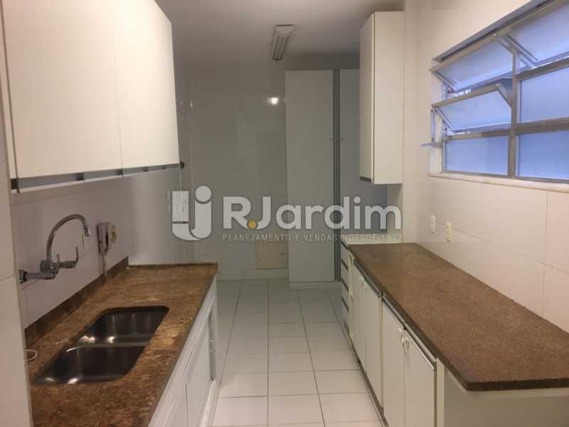Conheça Cozinha do imóvel - Apartamento Rua José Linhares,Leblon, Zona Sul,Rio de Janeiro, RJ Para Alugar, 4 Quartos, 200m² - LAAP40851 - 20 Cozinha - Apartamento Rua José Linhares,Leblon, Zona Sul,Rio de Janeiro, RJ Para Alugar, 4 Quartos, 200m² - LAAP40851 - 20