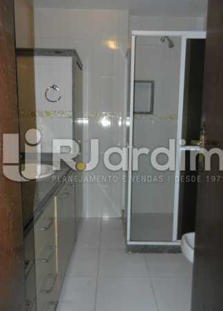 Conheça banheiro suite 1 do imóvel - Apartamento Copacabana 3 Quartos Aluguel Administração Imóveis - LAAP32367 - 13 banheiro suite 1 - Apartamento Copacabana 3 Quartos Aluguel Administração Imóveis - LAAP32367 - 13