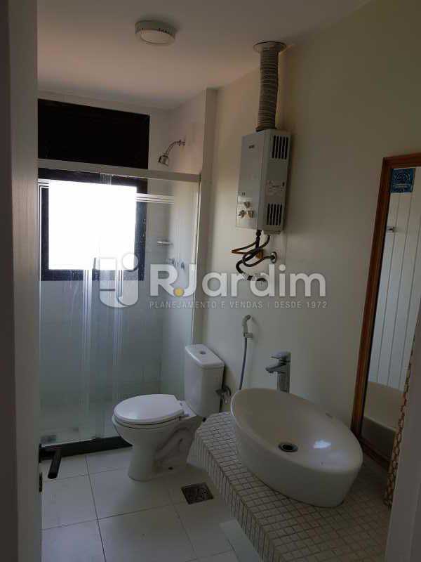 Conheça Banheiro do imóvel - Apartamento Avenida Lúcio Costa,Barra da Tijuca, Zona Oeste - Barra e Adjacentes,Rio de Janeiro, RJ À Venda, 1 Quarto, 72m² - LAAP10426 - 8 Banheiro - Apartamento Avenida Lúcio Costa,Barra da Tijuca, Zona Oeste - Barra e Adjacentes,Rio de Janeiro, RJ À Venda, 1 Quarto, 72m² - LAAP10426 - 8