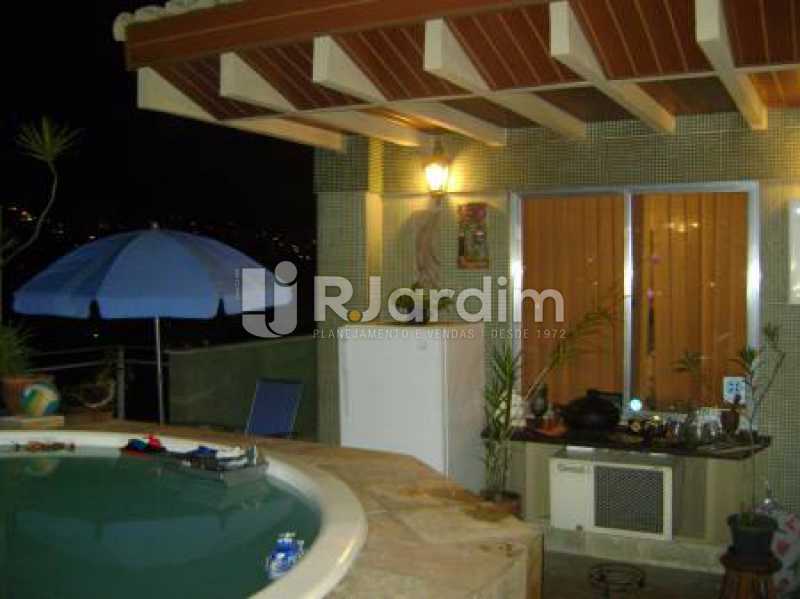 Conheça TERRAÇO do imóvel - Cobertura Rua Capitão Menezes,Praça Seca, Zona Oeste - Barra e Adjacentes,Rio de Janeiro, RJ À Venda, 3 Quartos, 197m² - LACO30307 - 1 TERRAÇO - Cobertura Rua Capitão Menezes,Praça Seca, Zona Oeste - Barra e Adjacentes,Rio de Janeiro, RJ À Venda, 3 Quartos, 197m² - LACO30307 - 1