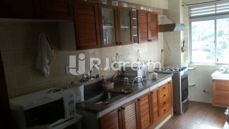 Conheça cozinha do imóvel - Cobertura Rua Capitão Menezes,Praça Seca, Zona Oeste - Barra e Adjacentes,Rio de Janeiro, RJ À Venda, 3 Quartos, 197m² - LACO30307 - 11 cozinha - Cobertura Rua Capitão Menezes,Praça Seca, Zona Oeste - Barra e Adjacentes,Rio de Janeiro, RJ À Venda, 3 Quartos, 197m² - LACO30307 - 11