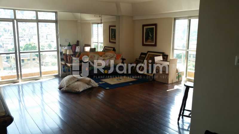 Conheça sala do imóvel - Cobertura Rua Capitão Menezes,Praça Seca, Zona Oeste - Barra e Adjacentes,Rio de Janeiro, RJ À Venda, 3 Quartos, 197m² - LACO30307 - 4 sala - Cobertura Rua Capitão Menezes,Praça Seca, Zona Oeste - Barra e Adjacentes,Rio de Janeiro, RJ À Venda, 3 Quartos, 197m² - LACO30307 - 4