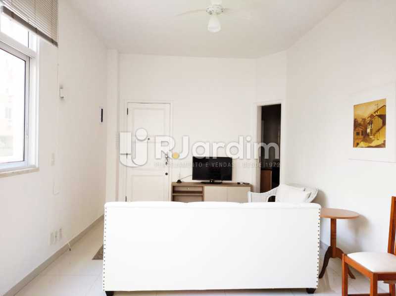 Conheça sala do imóvel - Apartamento para alugar Avenida Rainha Elizabeth da Bélgica,Copacabana, Zona Sul,Rio de Janeiro - R$ 3.400 - LAAP32388 - 4 sala - Apartamento para alugar Avenida Rainha Elizabeth da Bélgica,Copacabana, Zona Sul,Rio de Janeiro - R$ 3.400 - LAAP32388 - 4