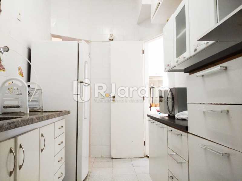 Conheça cozinha do imóvel - Apartamento para alugar Avenida Rainha Elizabeth da Bélgica,Copacabana, Zona Sul,Rio de Janeiro - R$ 3.400 - LAAP32388 - 16 cozinha - Apartamento para alugar Avenida Rainha Elizabeth da Bélgica,Copacabana, Zona Sul,Rio de Janeiro - R$ 3.400 - LAAP32388 - 16
