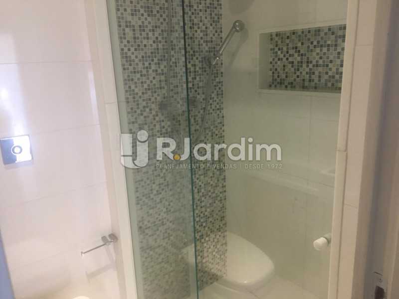 Conheça Banheiro Social do imóvel - Apartamento para alugar Rua Leite Leal,Laranjeiras, Zona Sul,Rio de Janeiro - R$ 4.800 - LAAP32389 - 9 Banheiro Social - Apartamento para alugar Rua Leite Leal,Laranjeiras, Zona Sul,Rio de Janeiro - R$ 4.800 - LAAP32389 - 9