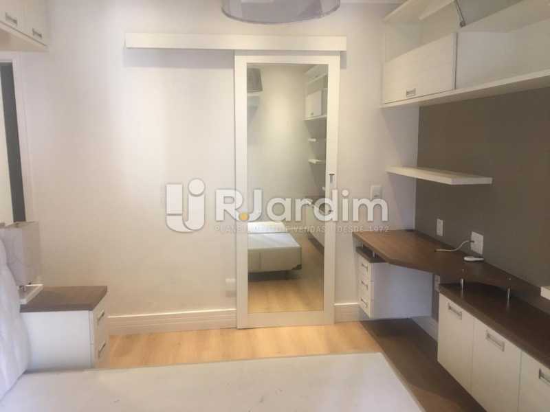 Conheça Suite do imóvel - Apartamento para alugar Rua Leite Leal,Laranjeiras, Zona Sul,Rio de Janeiro - R$ 4.800 - LAAP32389 - 14 Suite - Apartamento para alugar Rua Leite Leal,Laranjeiras, Zona Sul,Rio de Janeiro - R$ 4.800 - LAAP32389 - 14