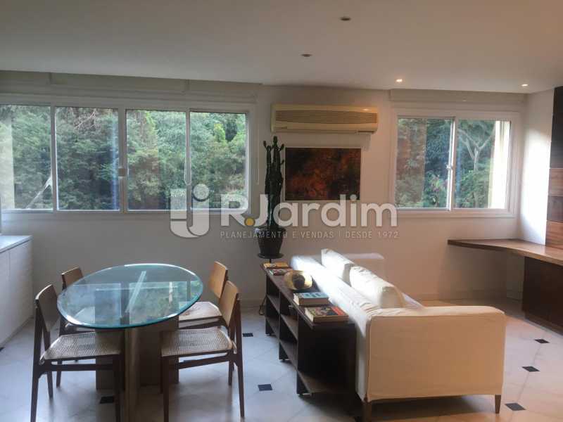 Conheça Sala do imóvel - Apartamento 2 quartos para alugar Lagoa, Zona Sul,Rio de Janeiro - R$ 4.950 - LAAP21722 - 3 Sala - Apartamento 2 quartos para alugar Lagoa, Zona Sul,Rio de Janeiro - R$ 4.950 - LAAP21722 - 3