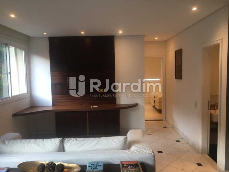 Conheça Sala do imóvel - Apartamento 2 quartos para alugar Lagoa, Zona Sul,Rio de Janeiro - R$ 4.950 - LAAP21722 - 6 Sala - Apartamento 2 quartos para alugar Lagoa, Zona Sul,Rio de Janeiro - R$ 4.950 - LAAP21722 - 6