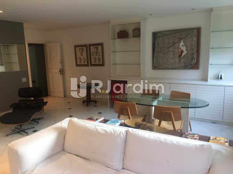 Conheça Sala do imóvel - Apartamento 2 quartos para alugar Lagoa, Zona Sul,Rio de Janeiro - R$ 4.950 - LAAP21722 - 7 Sala - Apartamento 2 quartos para alugar Lagoa, Zona Sul,Rio de Janeiro - R$ 4.950 - LAAP21722 - 7