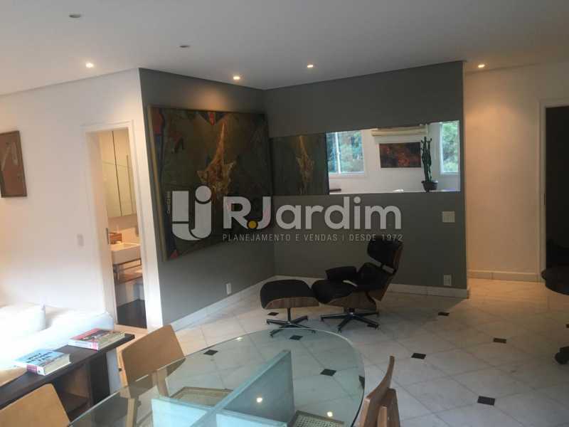 Conheça Sala do imóvel - Apartamento 2 quartos para alugar Lagoa, Zona Sul,Rio de Janeiro - R$ 4.950 - LAAP21722 - 9 Sala - Apartamento 2 quartos para alugar Lagoa, Zona Sul,Rio de Janeiro - R$ 4.950 - LAAP21722 - 9