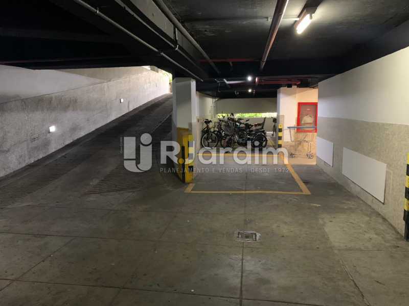 Conheça garagem do imóvel - Apartamento à venda Rua Marquês de São Vicente,Gávea, Zona Sul,Rio de Janeiro - R$ 1.150.000 - LAAP10430 - 21 garagem - Apartamento à venda Rua Marquês de São Vicente,Gávea, Zona Sul,Rio de Janeiro - R$ 1.150.000 - LAAP10430 - 21