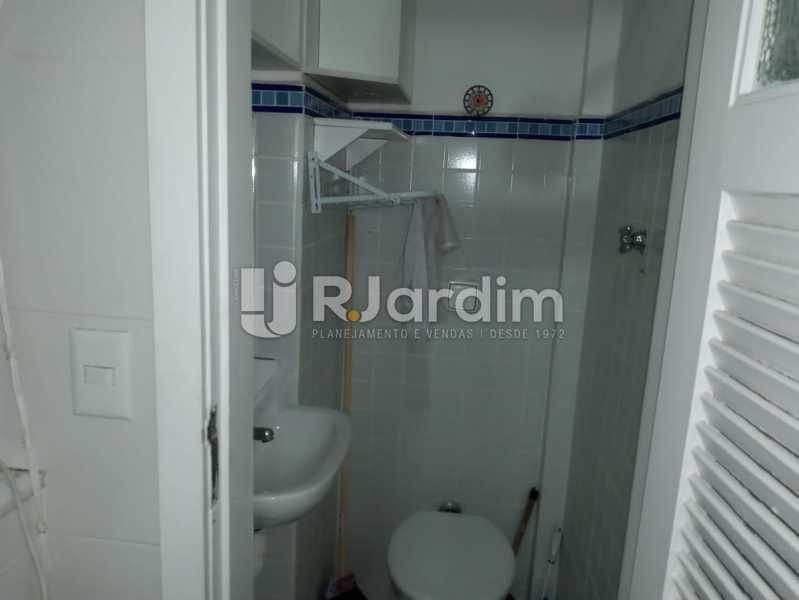 Conheça Banheiro serviço do imóvel - Apartamento para alugar Rua Professor Gastão Bahiana,Copacabana, Zona Sul,Rio de Janeiro - R$ 3.500 - LAAP21727 - 17 Banheiro serviço - Apartamento para alugar Rua Professor Gastão Bahiana,Copacabana, Zona Sul,Rio de Janeiro - R$ 3.500 - LAAP21727 - 17